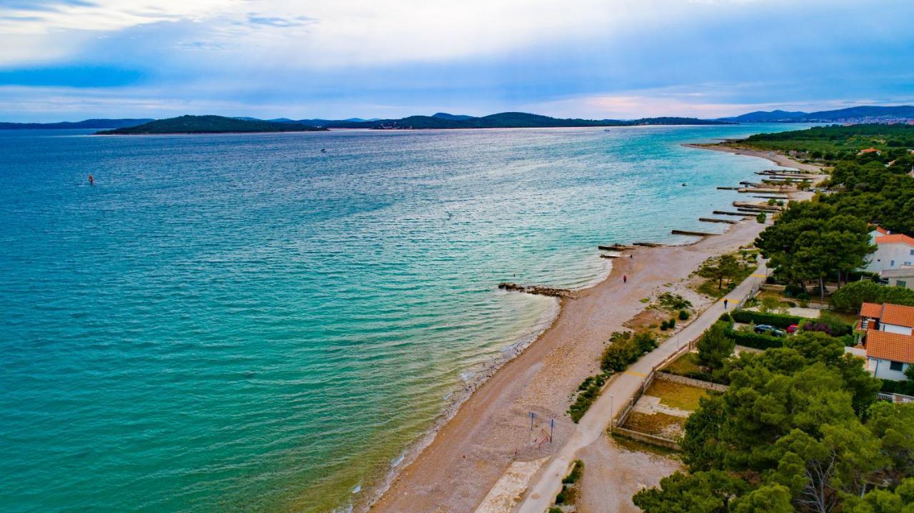 Apartment Tony - 2Bdr Beachfront Jadrija Exterior photo